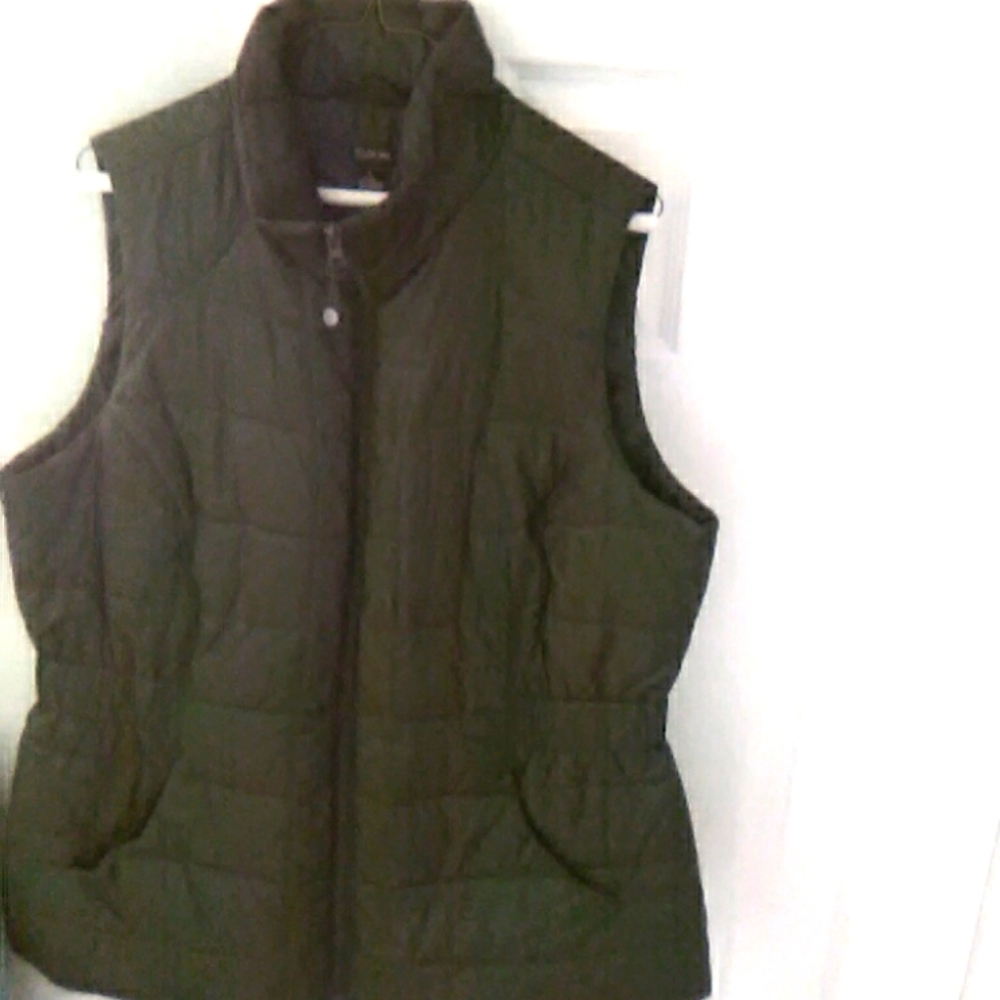Women's vest, dark color green, size Large